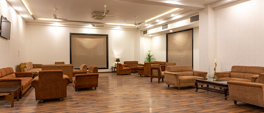 THE EMARALD GARDEN CLUB